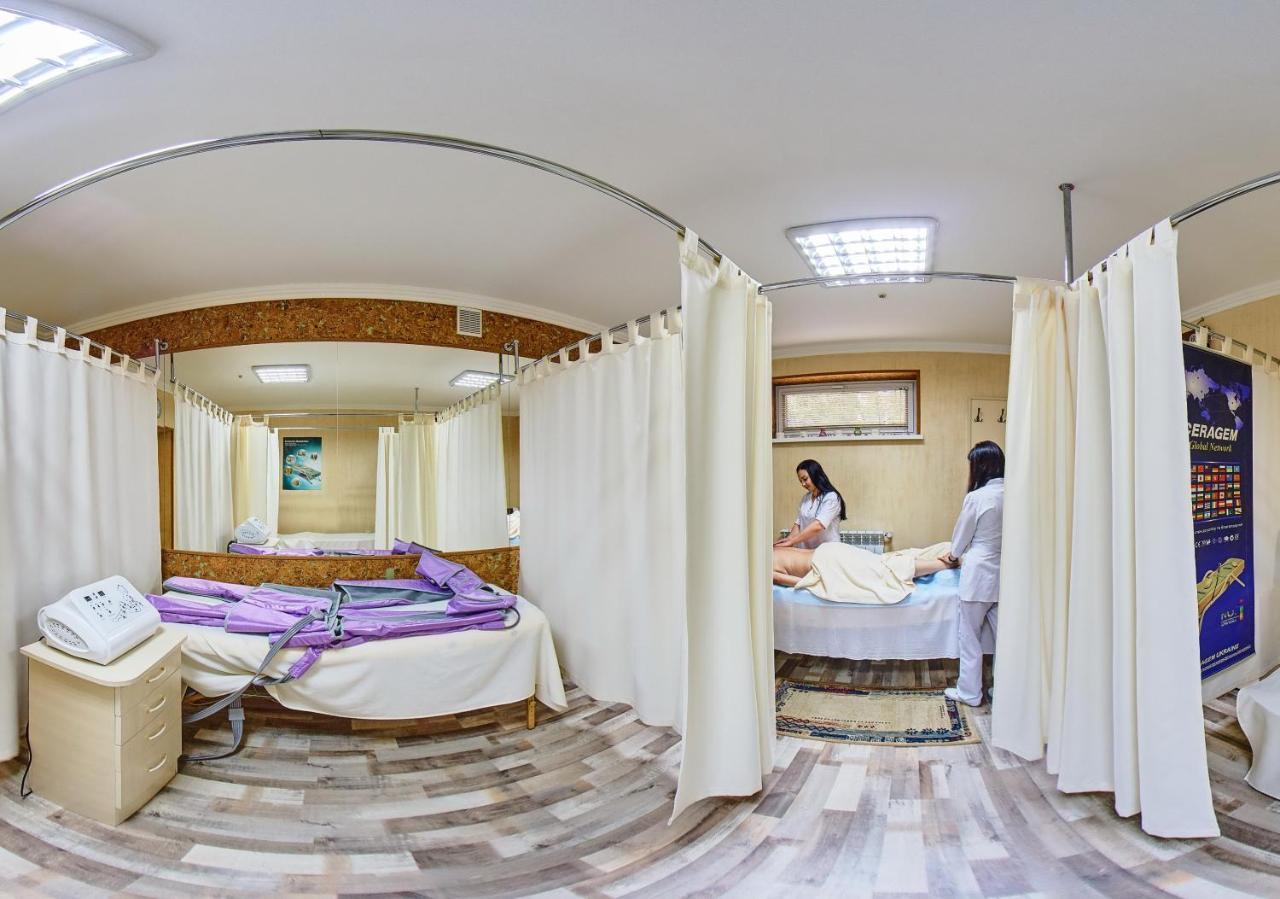 Hermes Resort Hotel With Medical Treatment ตรุสคาเวตส์ ภายนอก รูปภาพ